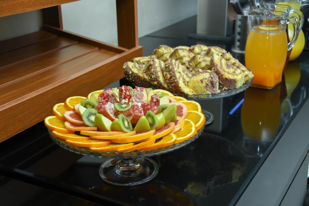 Olympavan Hotel Erevan Esterno foto