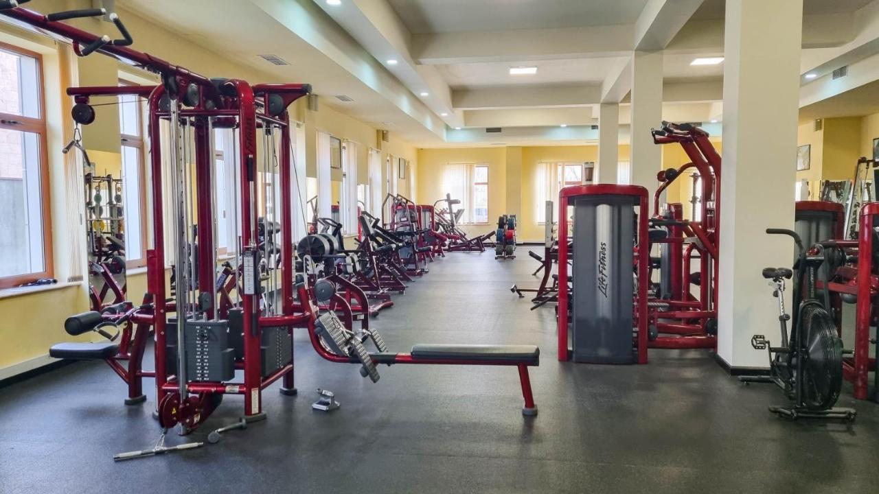 Olympavan Hotel Erevan Esterno foto