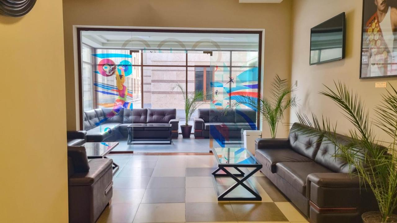 Olympavan Hotel Erevan Esterno foto