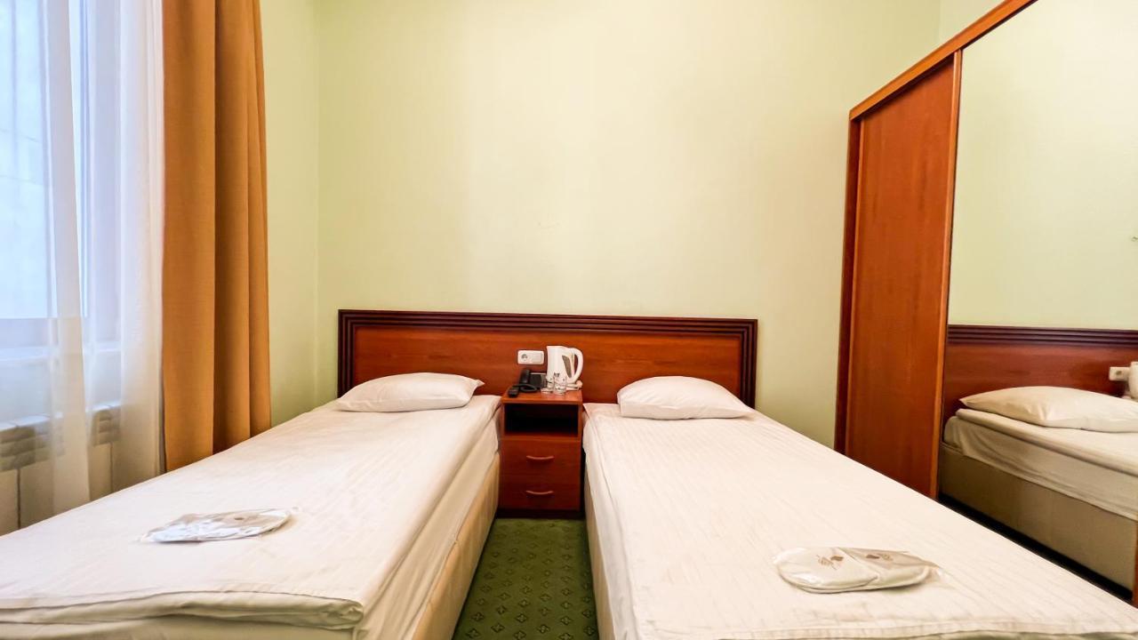 Olympavan Hotel Erevan Esterno foto