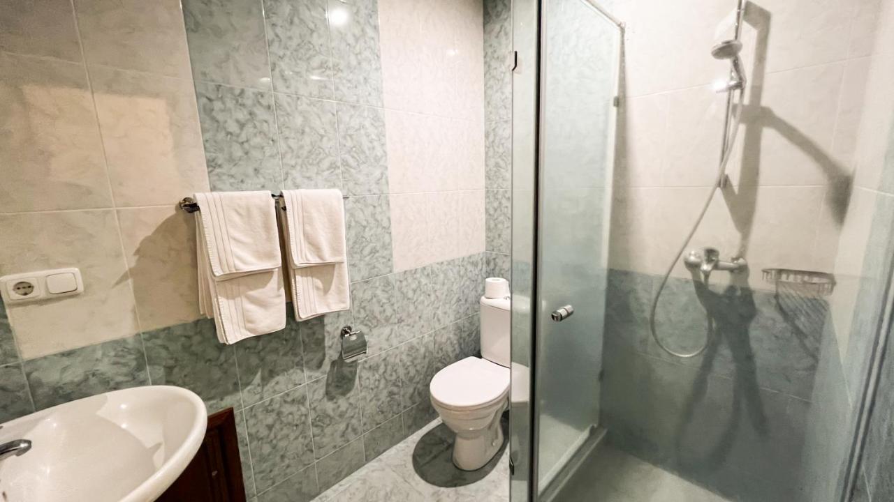 Olympavan Hotel Erevan Esterno foto
