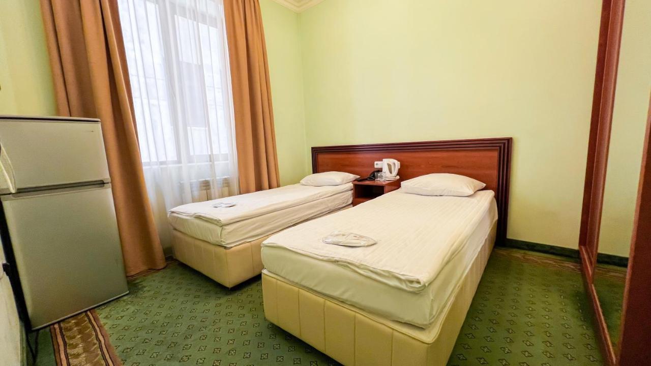 Olympavan Hotel Erevan Esterno foto