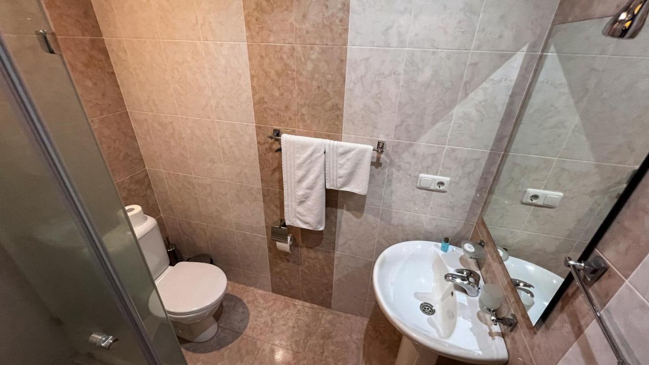 Olympavan Hotel Erevan Esterno foto